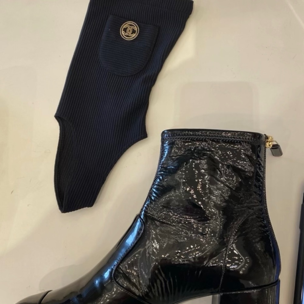 One of a kind patent lamb skin leather Chanel ankle boots with removable sock. - Picture 5 of 5